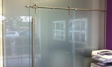 Перегородки из стекла непрозрачные, для офиса купить в Перми