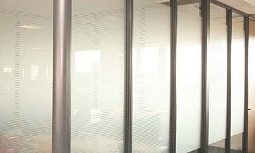 Перегородки из ПВХ и стекла - вариант 1 купить в Перми