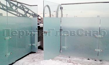 Пластинчатые одностворчатые калитки из нержавеющей стали со стеклом купить в Перми