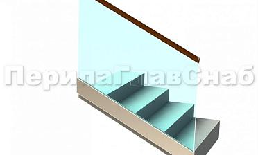 Ограждение с деревянным поручнем на профиле на лестнице купить в Перми