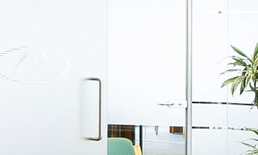 Перегородки из стекла в интерьере офиса купить в Перми