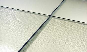 Стеклянный пол в квартиру с декоративным стеклом в Перми. Готовые проекты ПерилаГлавСнаб