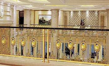 Латунные перила под золото в Перми. Готовые проекты ПерилаГлавСнаб