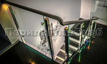Ограждения со стеклом и подсветкой поручня купить в Перми