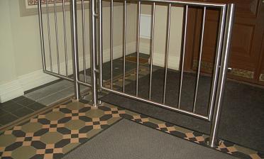Ограждение лестниц для детей с вертикальным заполнением купить в Перми