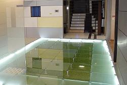 Стеклянные полы с подсветкой в Перми. Готовые проекты ПерилаГлавСнаб - фото 1